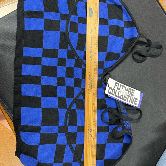 Sweater crop tank top
Size. 4xlarge - Picture 6 of 9